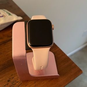 Apple Watch stand